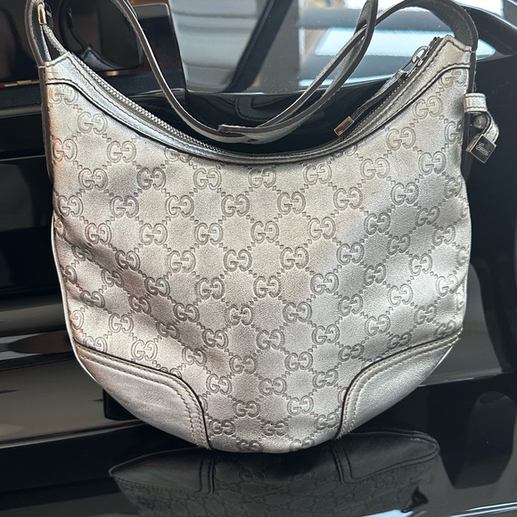 Gucci Silver Monogram Shoulder Bag - Picture 10 of 10